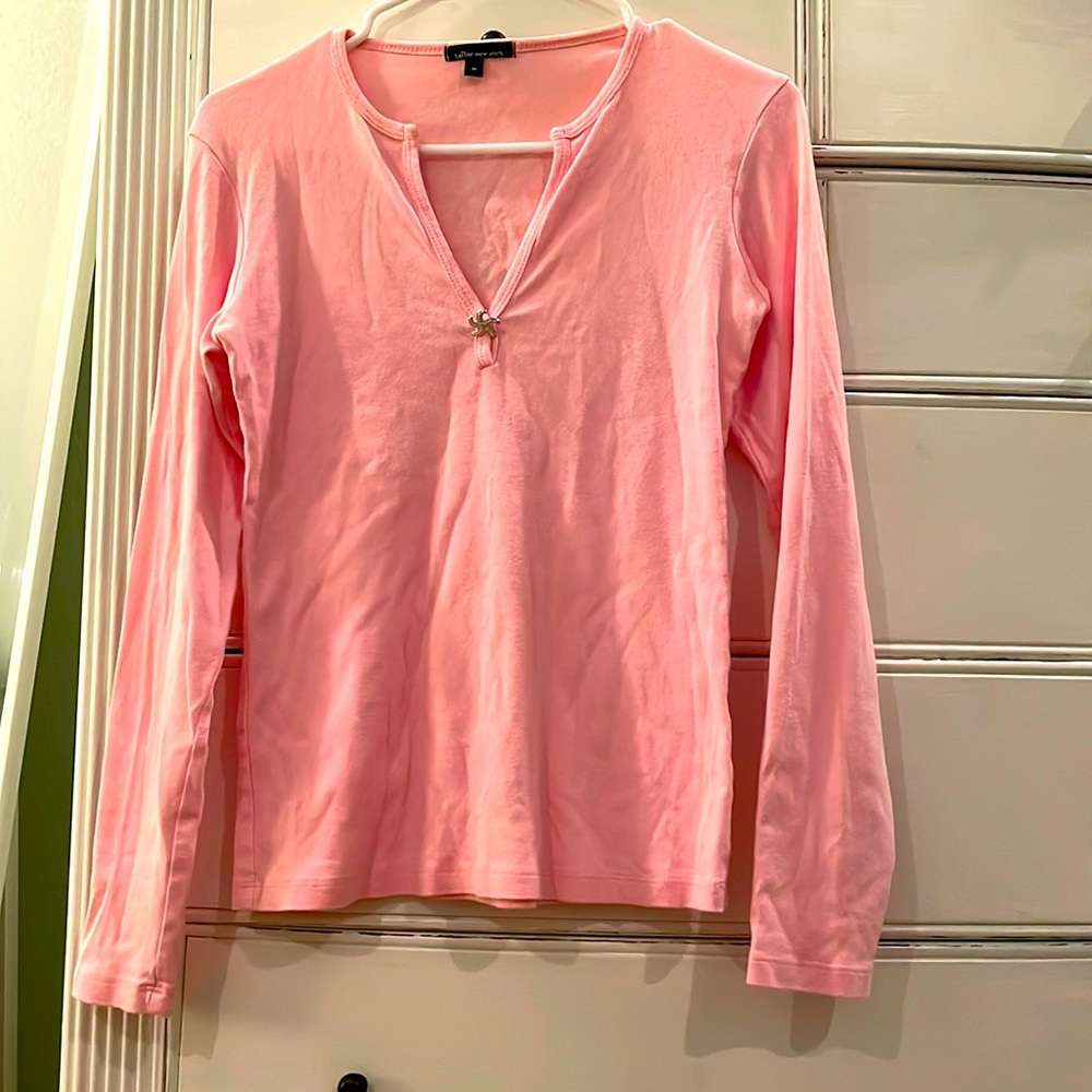 It’s fall y’all. Super cute pink long sleeve top!